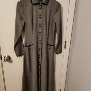 Size 4 - Ankle/Shin length Houndstooth Patterned Dress by Mixit.